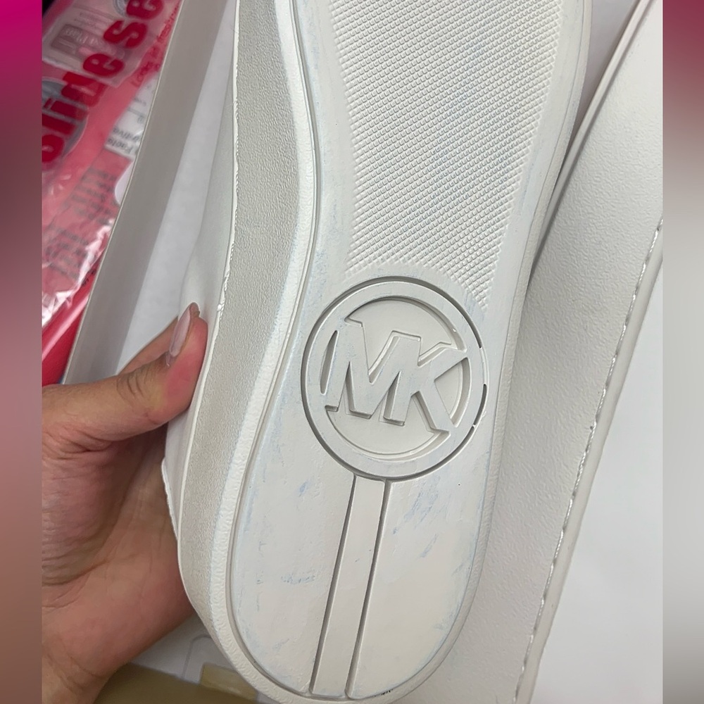 ‼️SOLD‼️🆕Michael Kors Sneakers | Size 7 - Picture 16 of 16